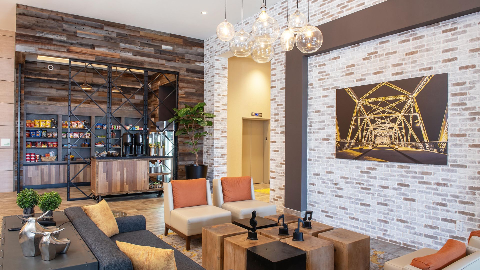 & Downtown - Broadway By Ihg