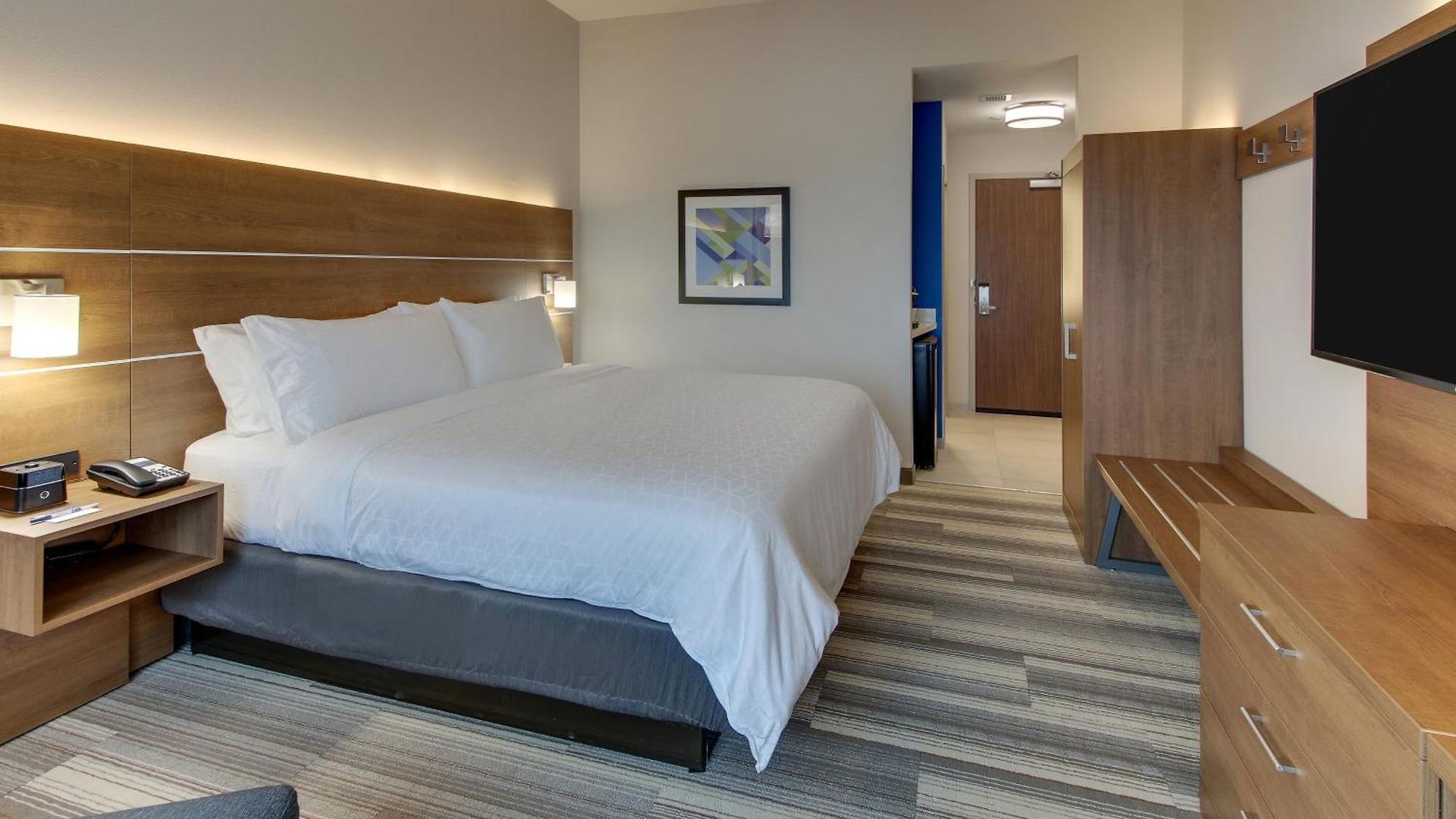 Express & - Metrocenter Downtown By Ihg Hotel Nashville