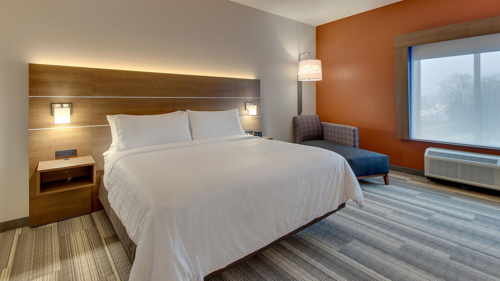Express & - Metrocenter Downtown By Ihg Hotel Nashville