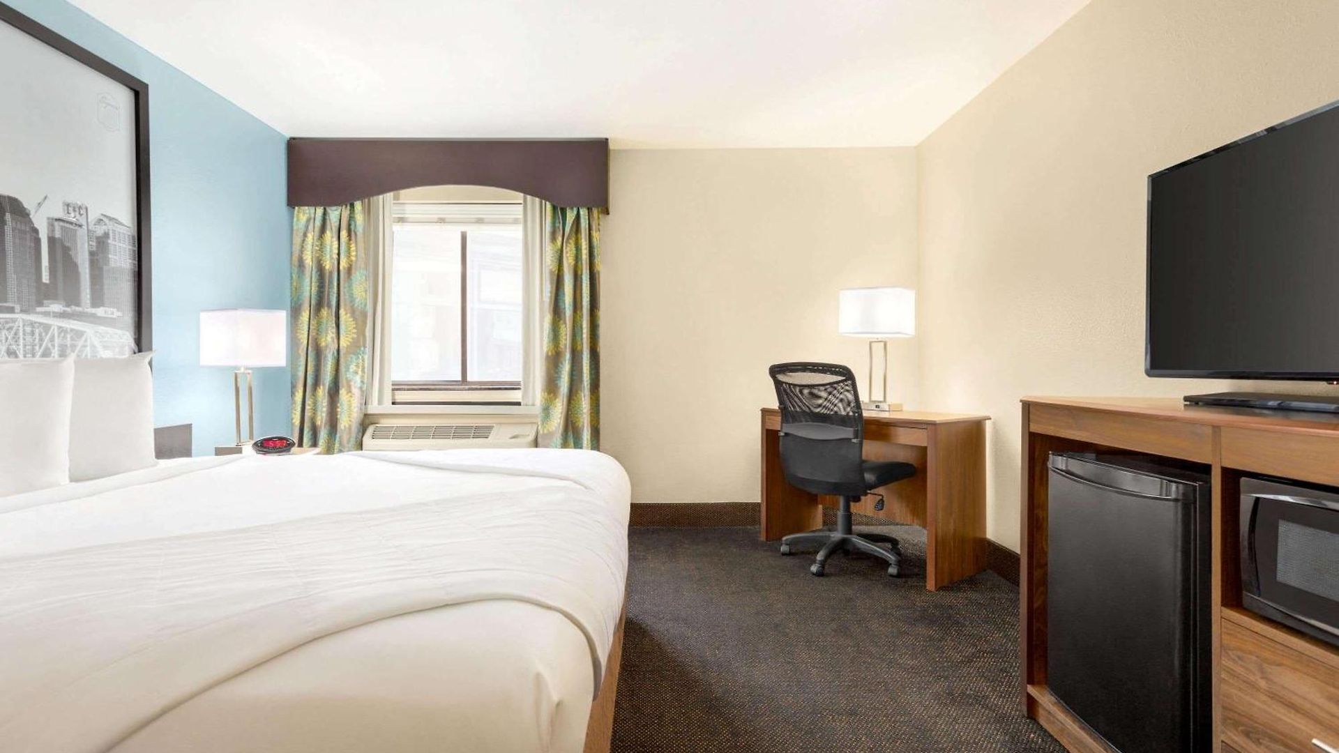 Luxe Hotel 2*