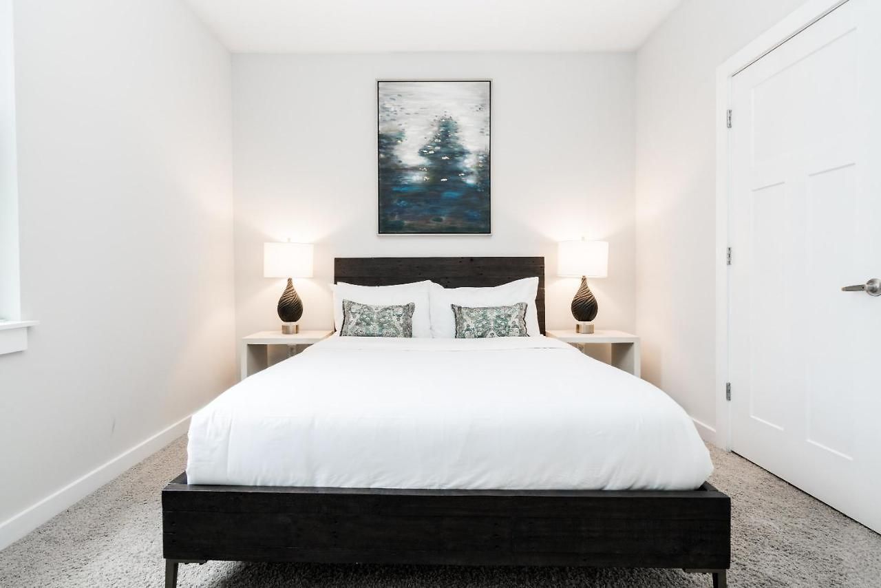Cozysuites Music Row Stunning 2br In Nashville! 50 *