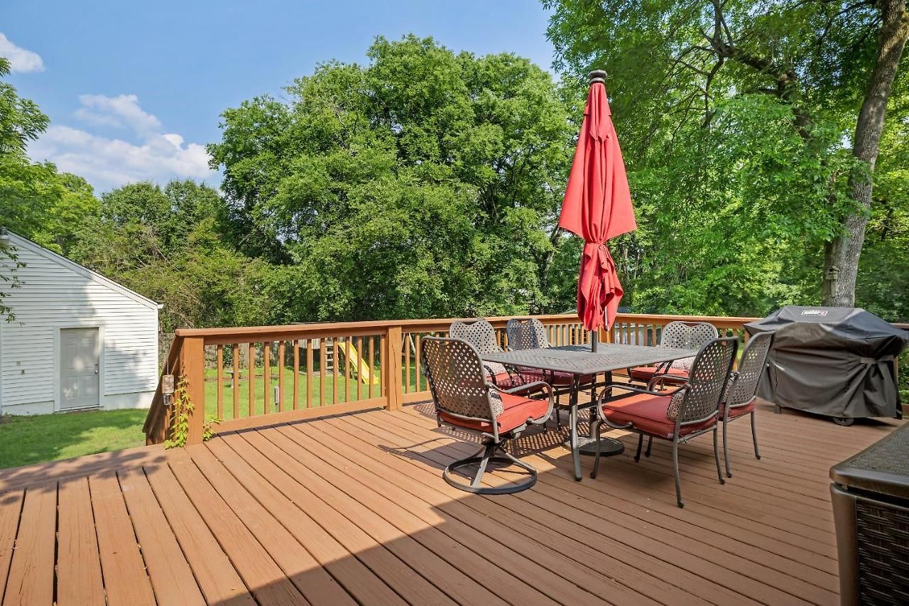 Holiday home Inglewood East - Large Yard & Private Deck - Free Parking