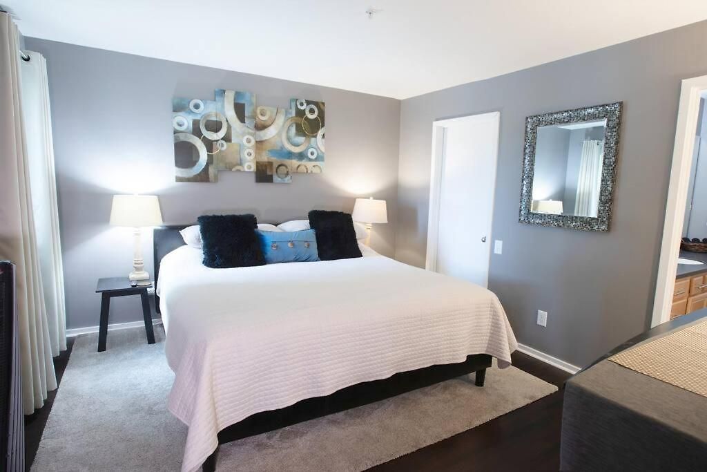 New Listing! Gorgeous Downtown Walk To On The River #3 4* Nashville