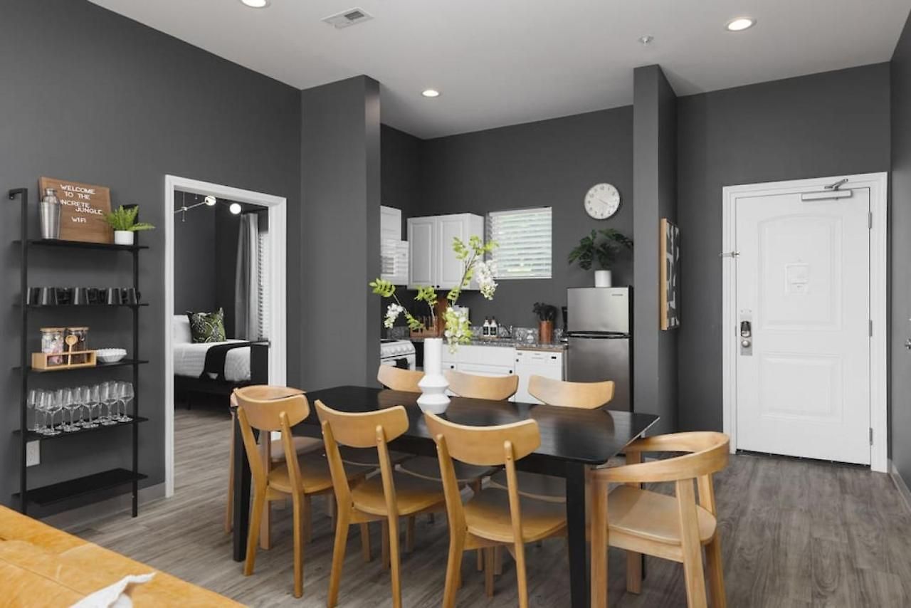 Chic East Nash - Walk To Restaurants Bars And Music