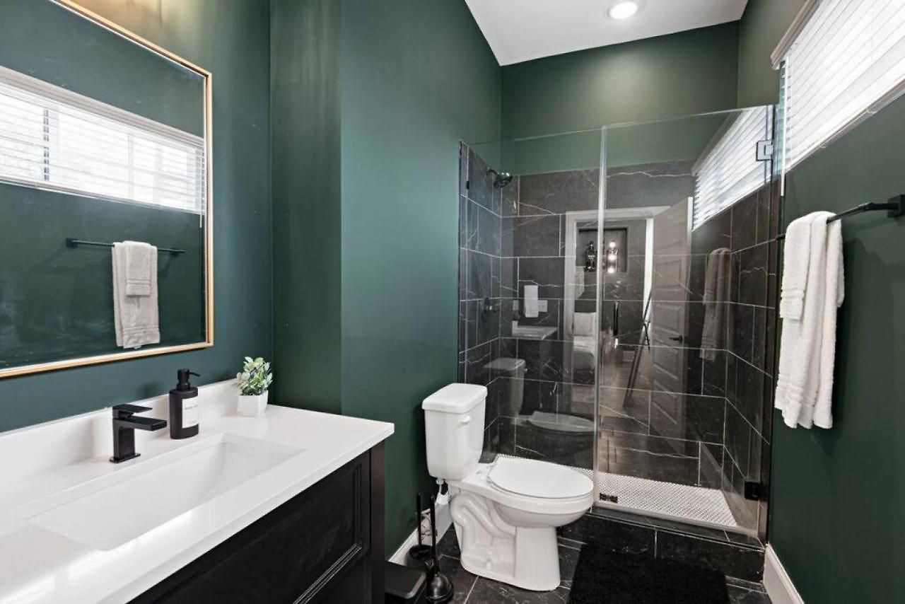 Apartment Trendy East Near Coffee Shops & Downtown