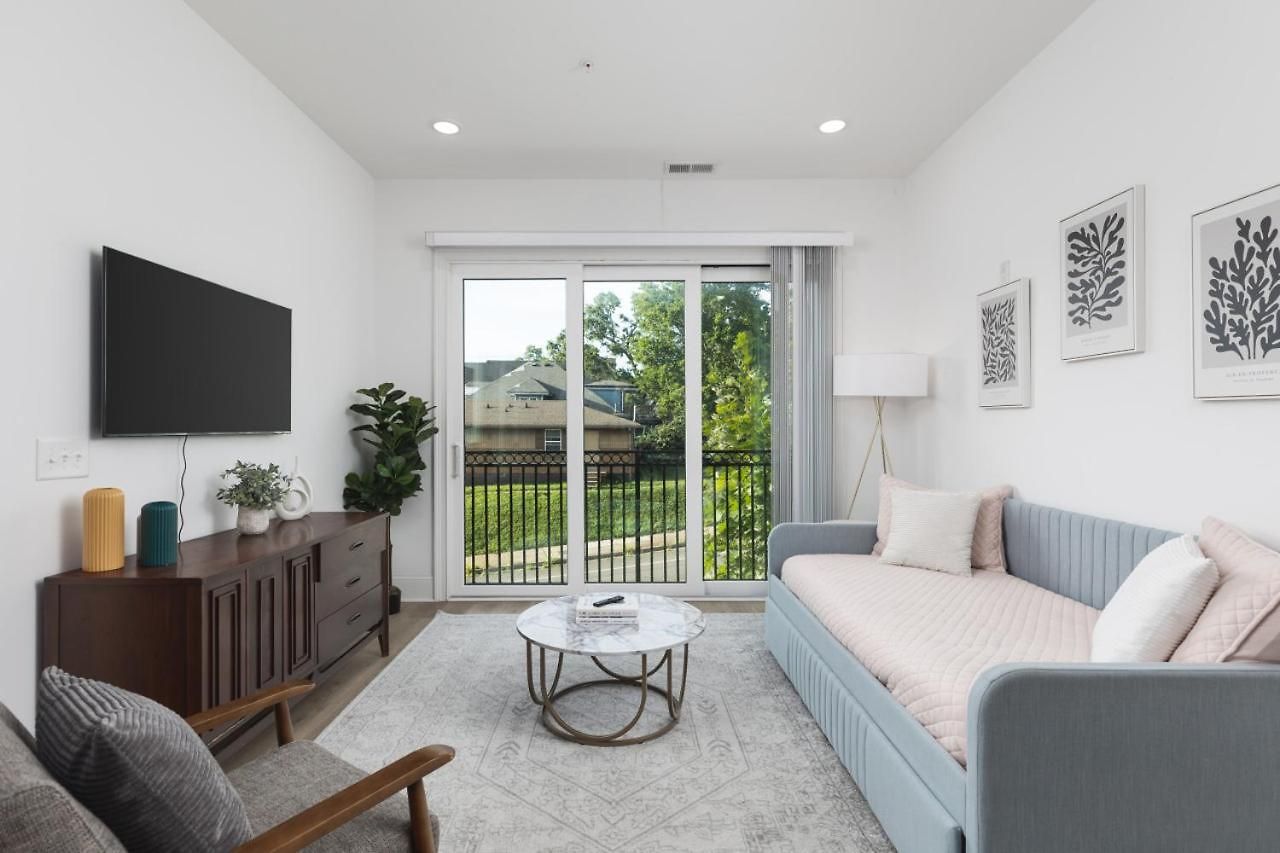 Modern East 3 Miles To Downtown *