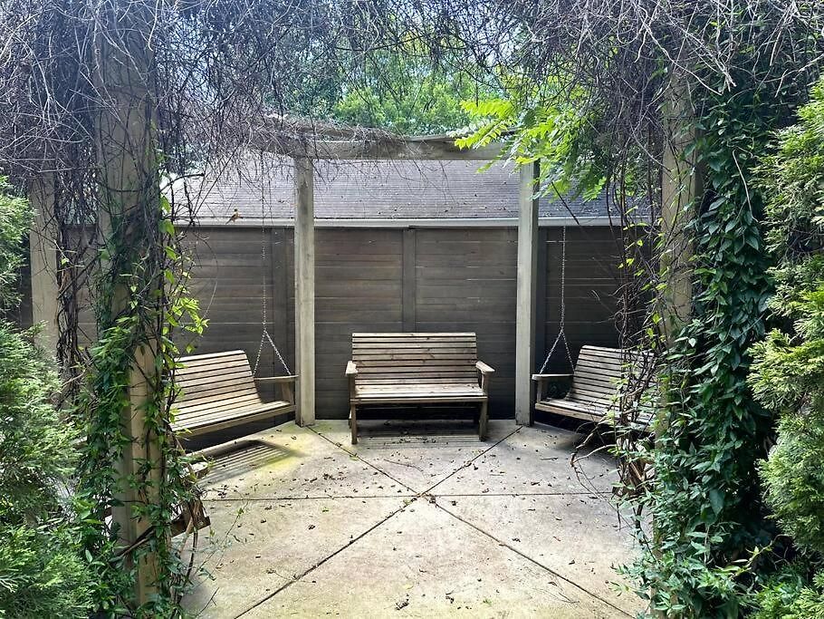 Holiday home The Painted Muse I Stylish 3br With Rooftop Hot Tub In East