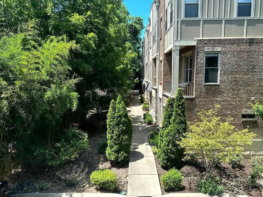 Holiday home The Painted Muse I Stylish 3br With Rooftop Hot Tub In East Nashville
