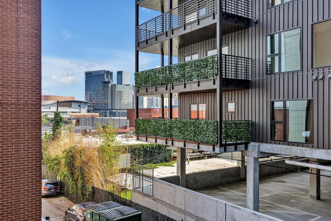 Huge Downtown Corner Unit- Pool-gym-walk 2 Broadway 4* Nashville