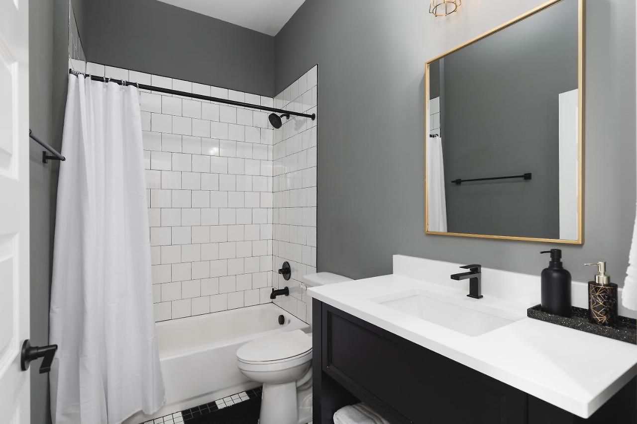 Apartment Near Downtown Broadway & Stadium - Free Parking Nashville