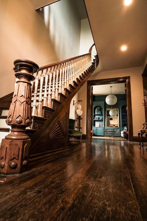 Holiday home Henrie House I Luxury 4br Downtown Historic Gem With Library & Patio *