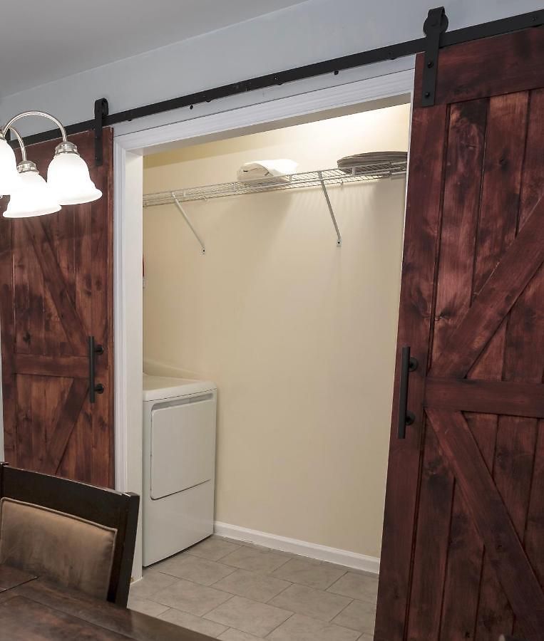 Elegant 3 Bedroom With Free Parking And Balcony *