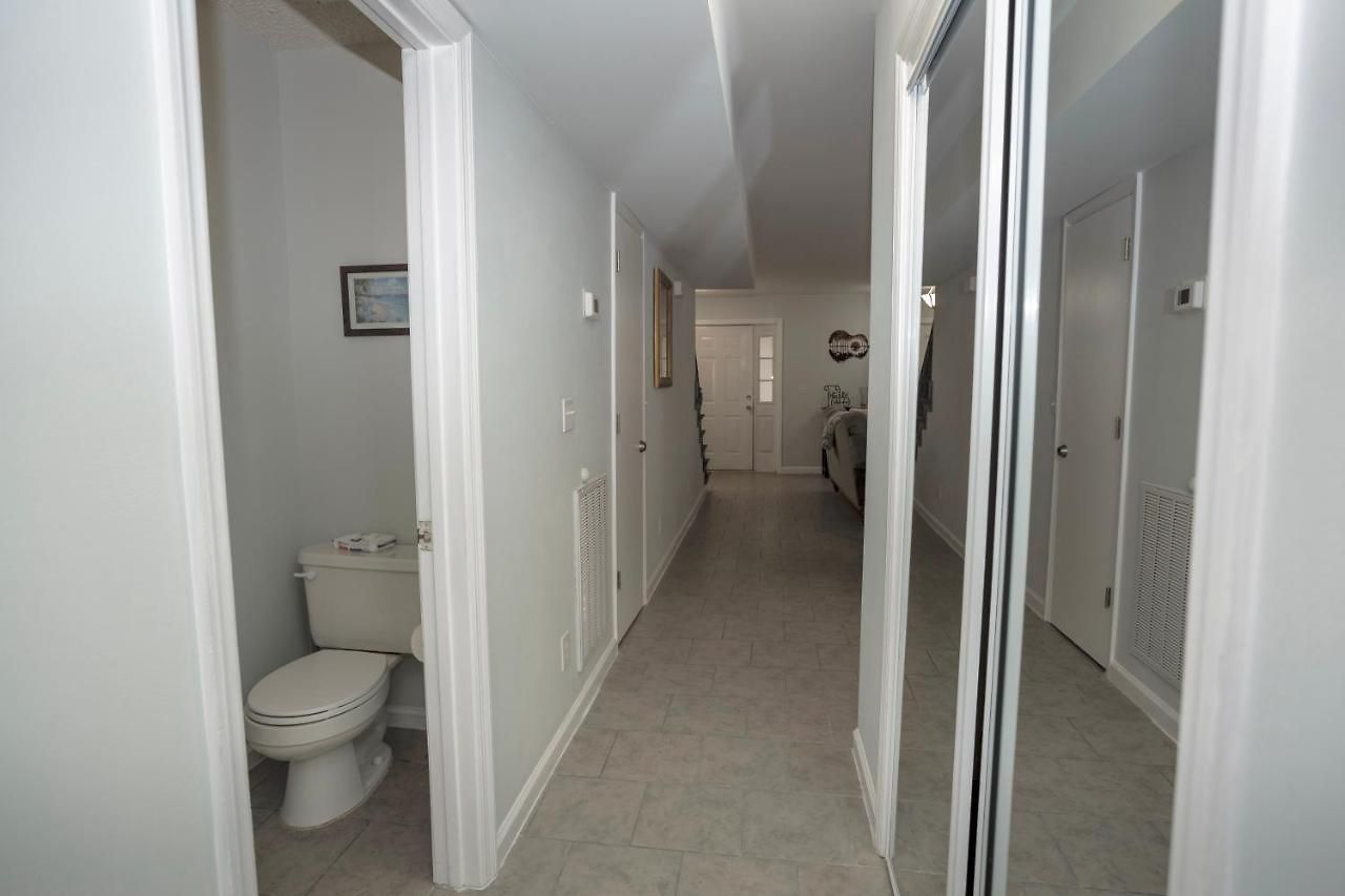 Elegant 3 Bedroom With Free Parking And Balcony Apartment *