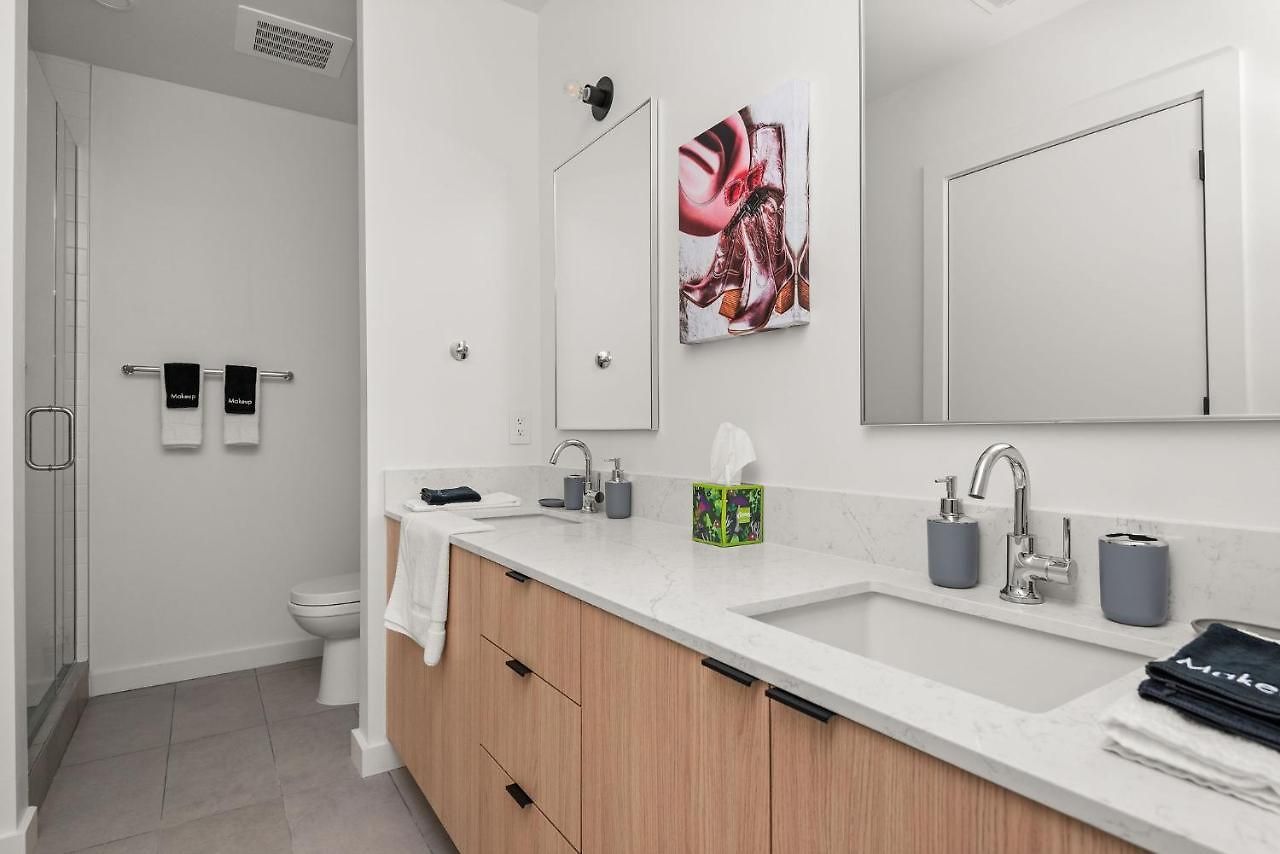 Hyve Apartment *