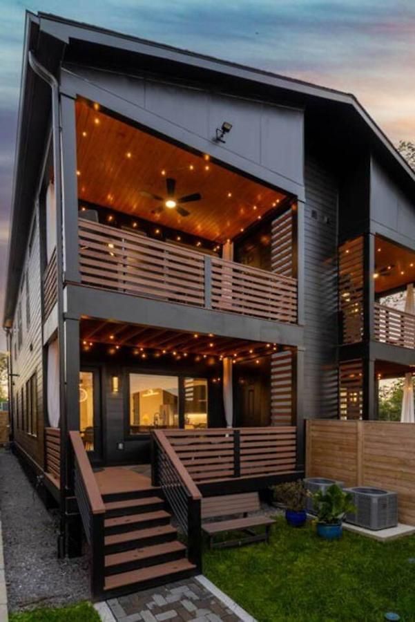 Luxurious 4bd Sleeps 12 Minutes To Downtown With Parking Holiday home