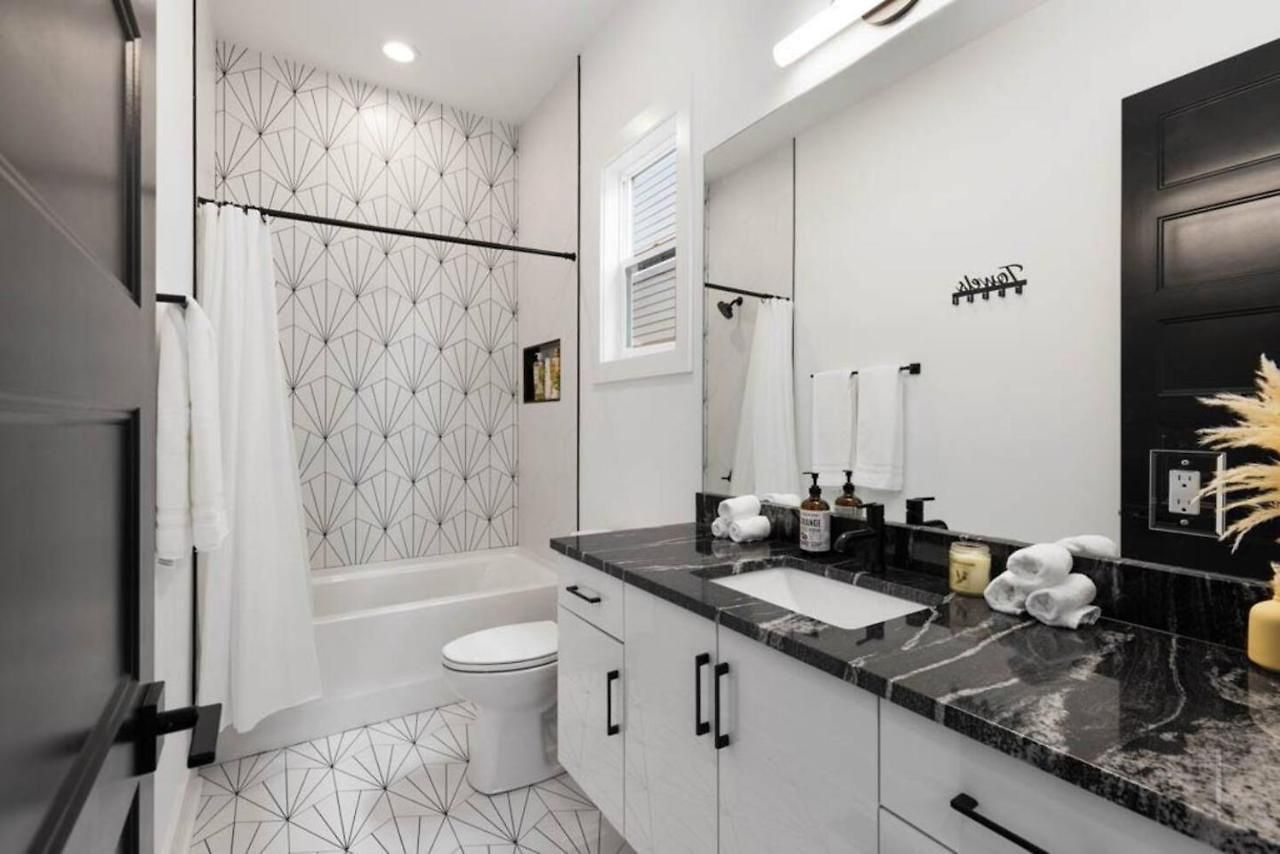 Luxurious 4bd Sleeps 12 Minutes To Downtown With Parking Nashville