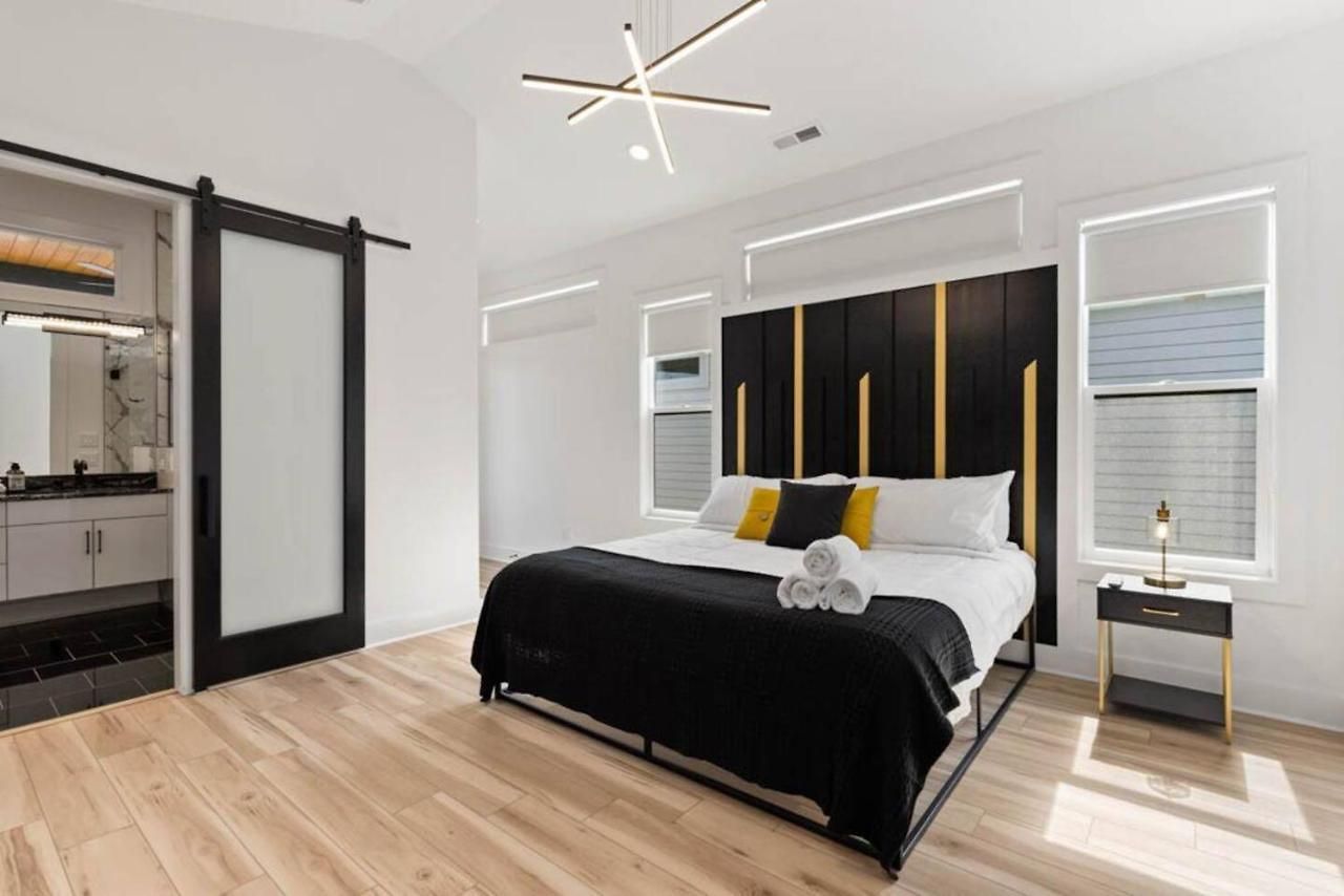 Luxurious 4bd Sleeps 12 Minutes To Downtown With Parking Nashville