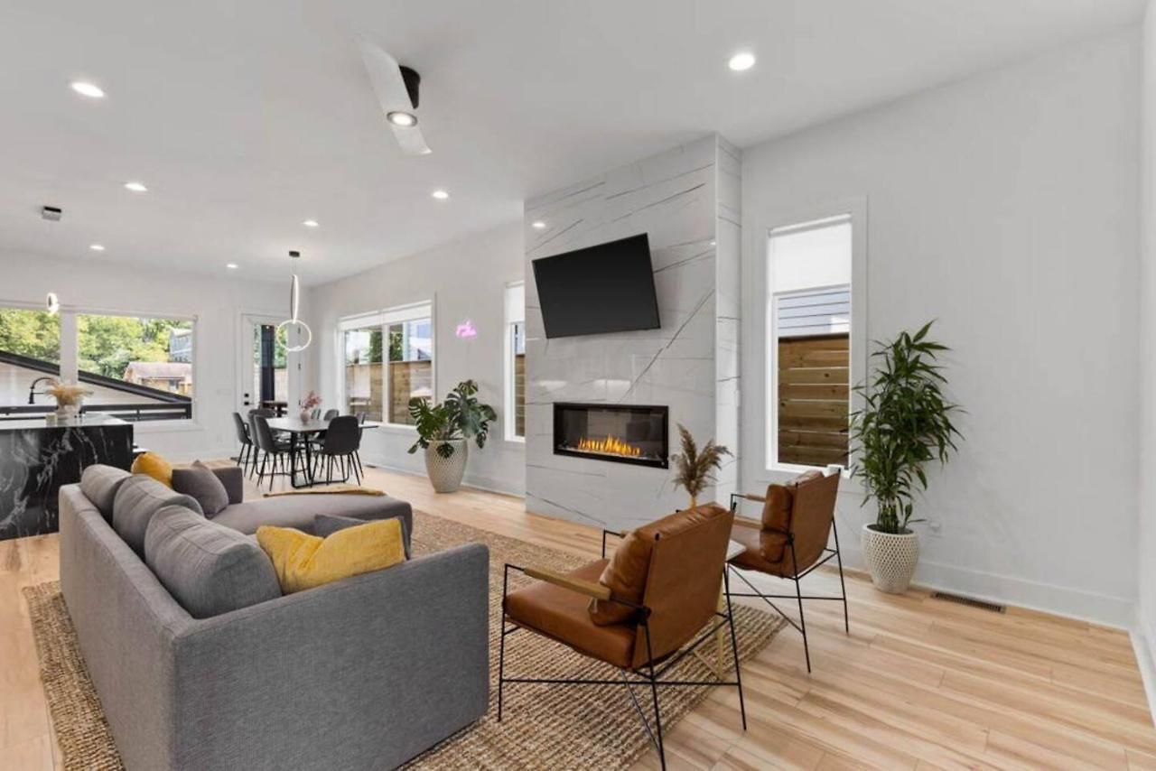 Luxurious 4bd Sleeps 12 Minutes To Downtown With Parking *