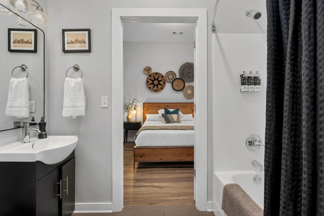 1st Floor & No Steps By Vanderbilt, Belmont & Food Holiday home Nashville