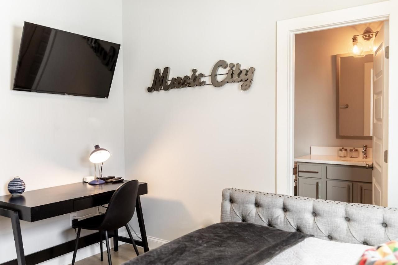 Star Retreat Townhome With Garage 3 Miles To Downtown Holiday home