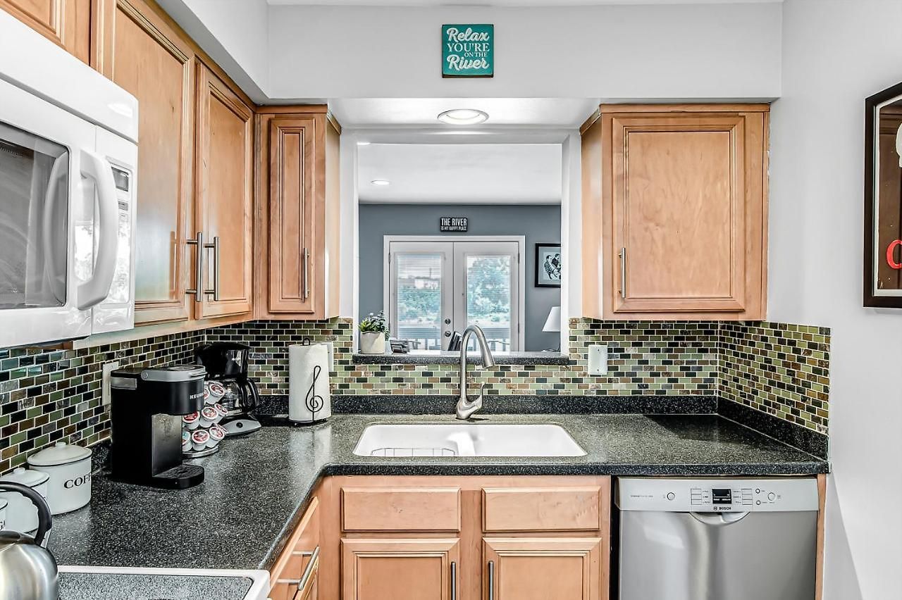 Holiday home Riverfront View Near Downtown, Walk To Restaurants Nashville