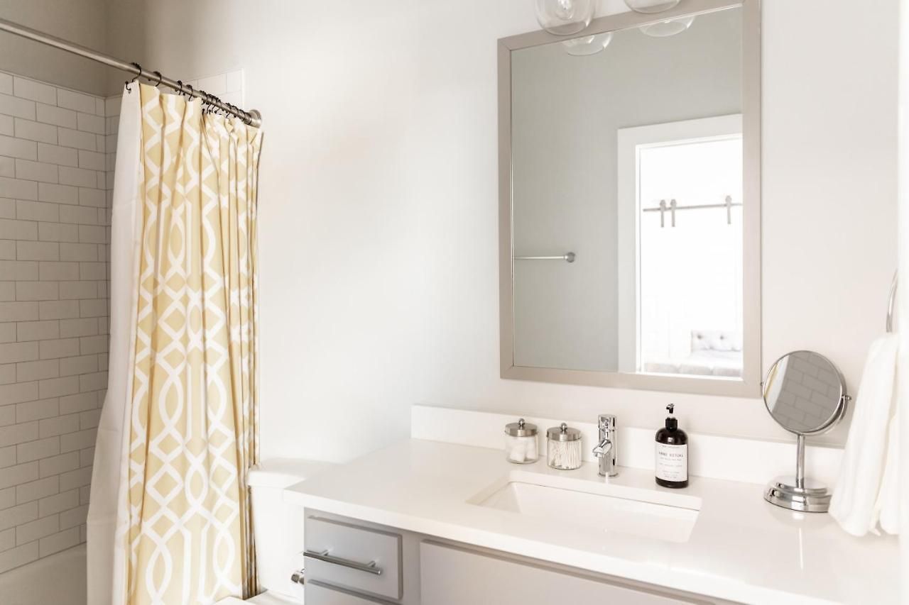 Holiday home Star Retreat Townhome With Garage 3 Miles To Downtown *