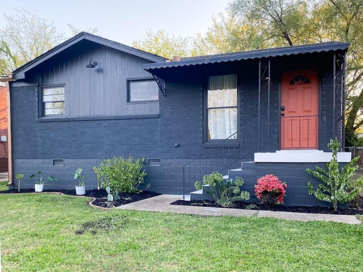 Mid-century Modern Near Downtown With Free Parking * Nashville