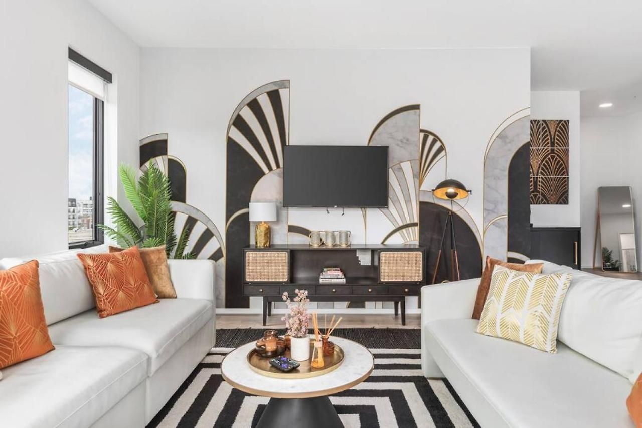 Oasis On The River With Garage Walk To Downtown Apartment *