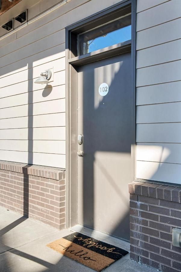 1st Floor & No Steps By Vanderbilt, Belmont & Food Holiday home