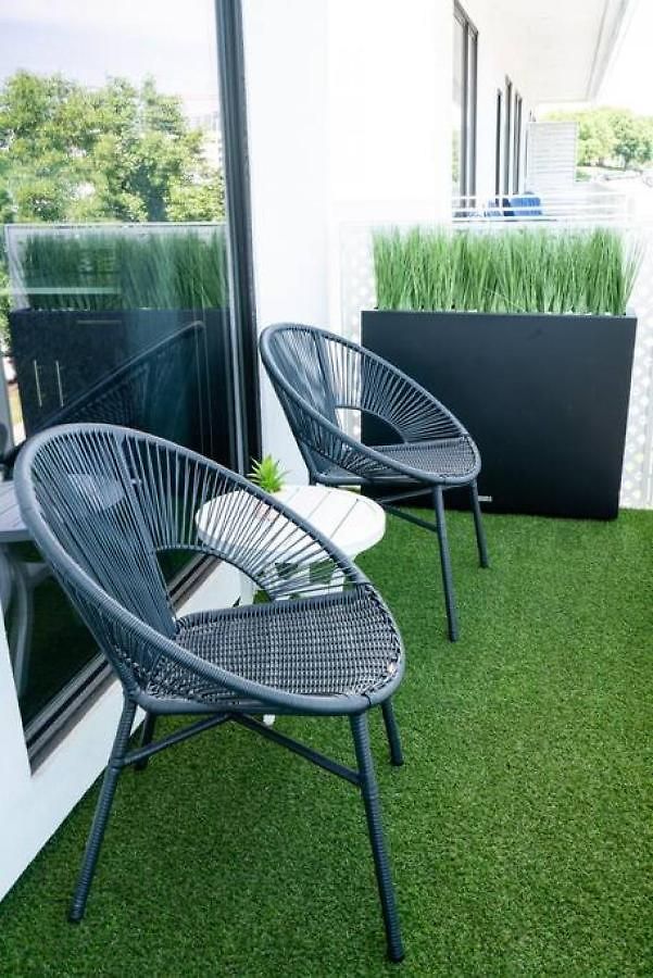 Holiday home Chic Modern Pool, Patio, Parking *