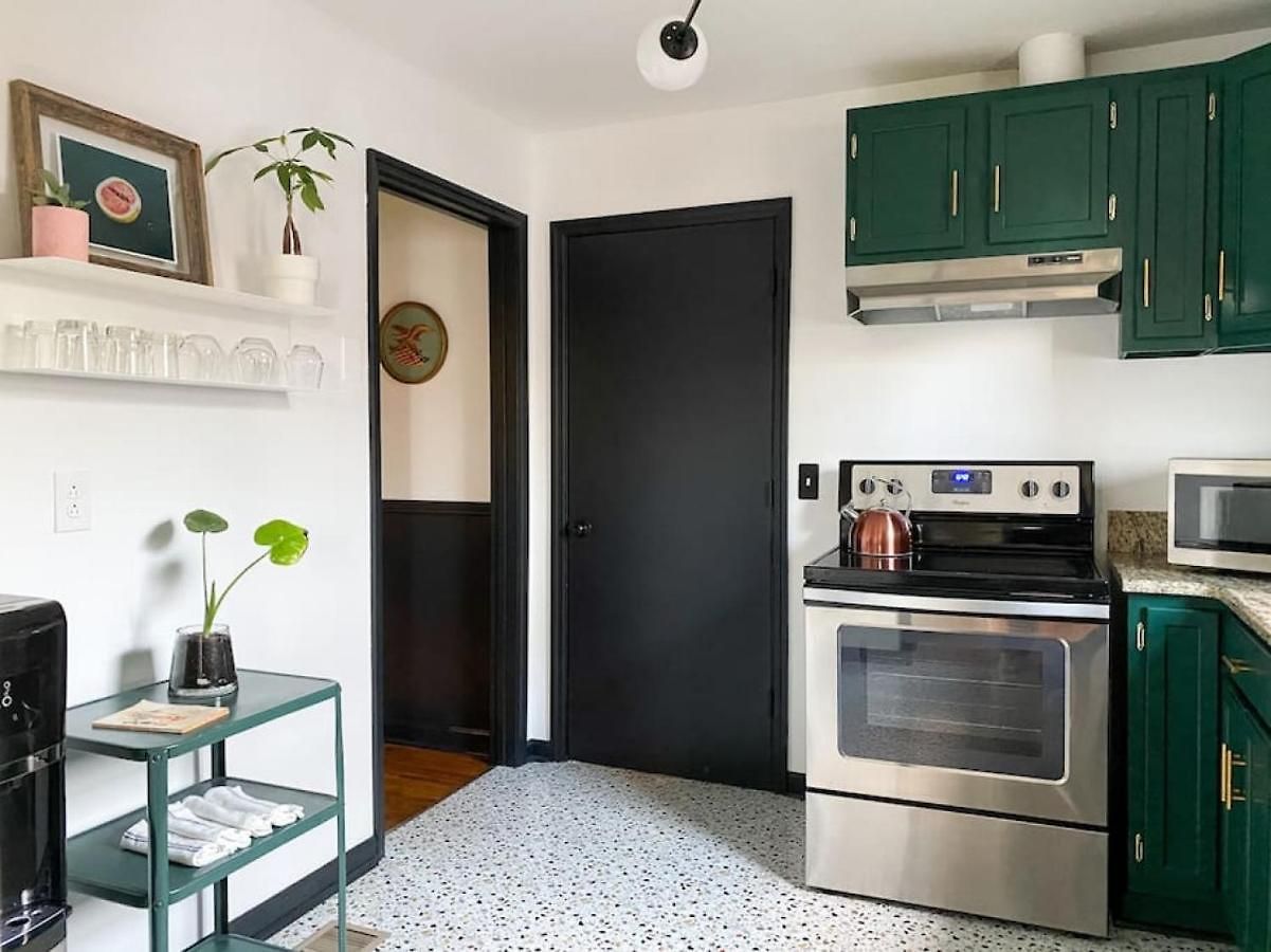 Mid-century Modern Near Downtown With Free Parking Holiday home Nashville