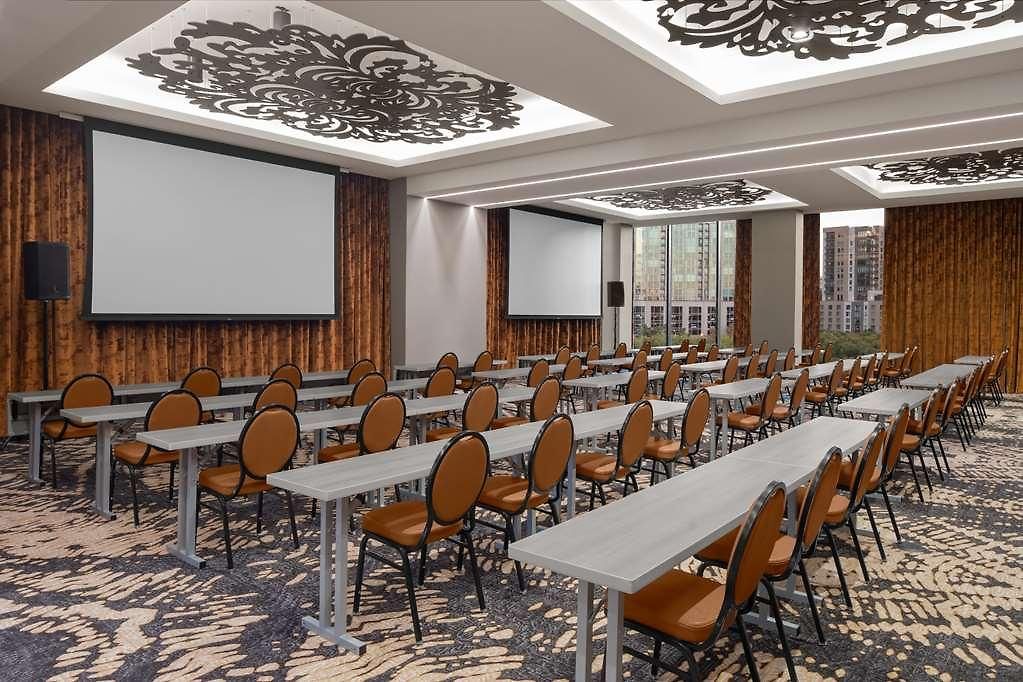 Fraye Curio Collection By Hilton * Nashville