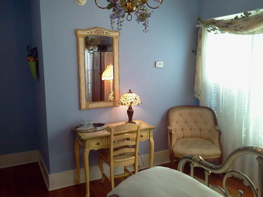 Daisy Hill 3*