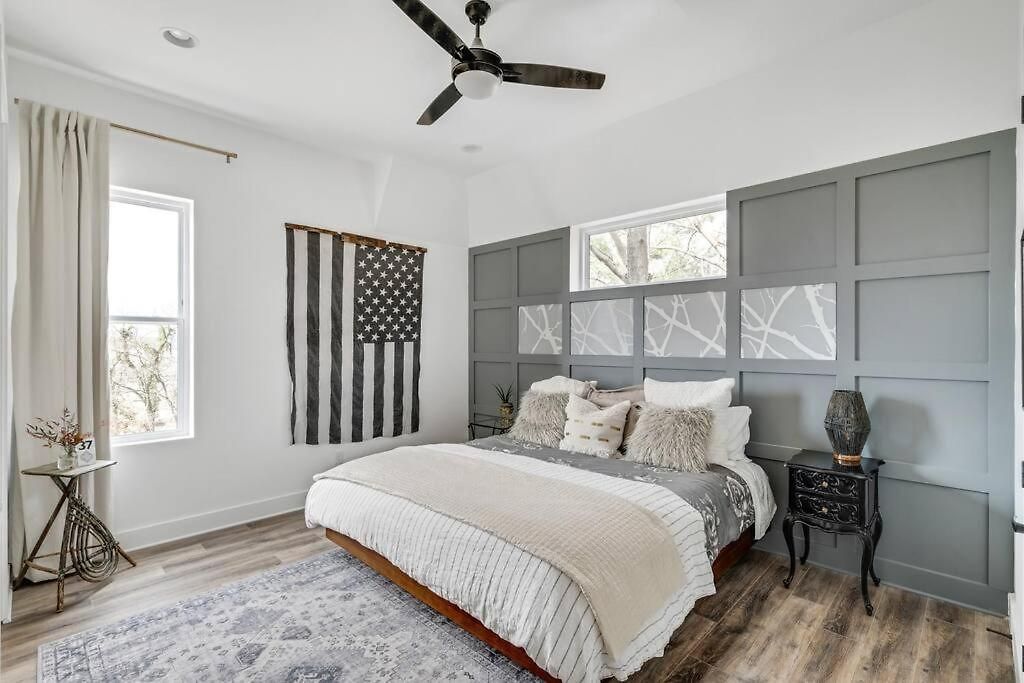 Holiday home Instagrammable W/ Rooftop Deck, 3 Bdrm *