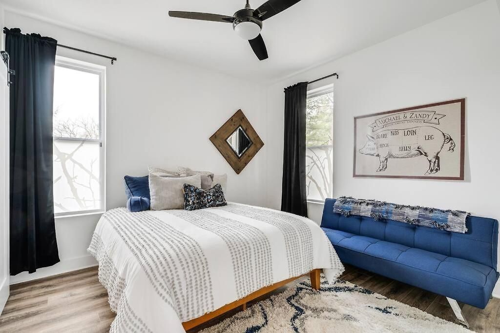 Holiday home Instagrammable W/ Rooftop Deck, 3 Bdrm