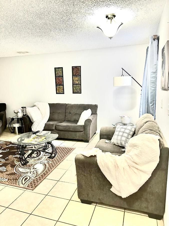 Lovely 2-bedroom W/balcony And Free Parking * Nashville