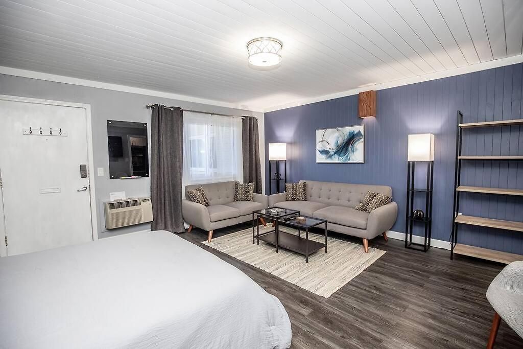 Apartment Walk To 12 South, 7 Min To Downtown, Free Parking! Nashville