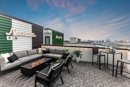 Holiday home The Willow - Rooftop Lounge With Skyline Views