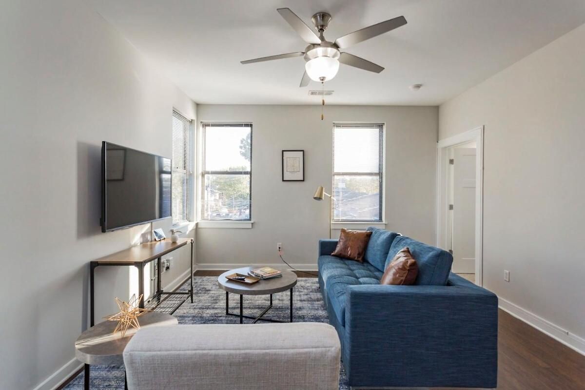 Cozysuites Two Stylish Music Row