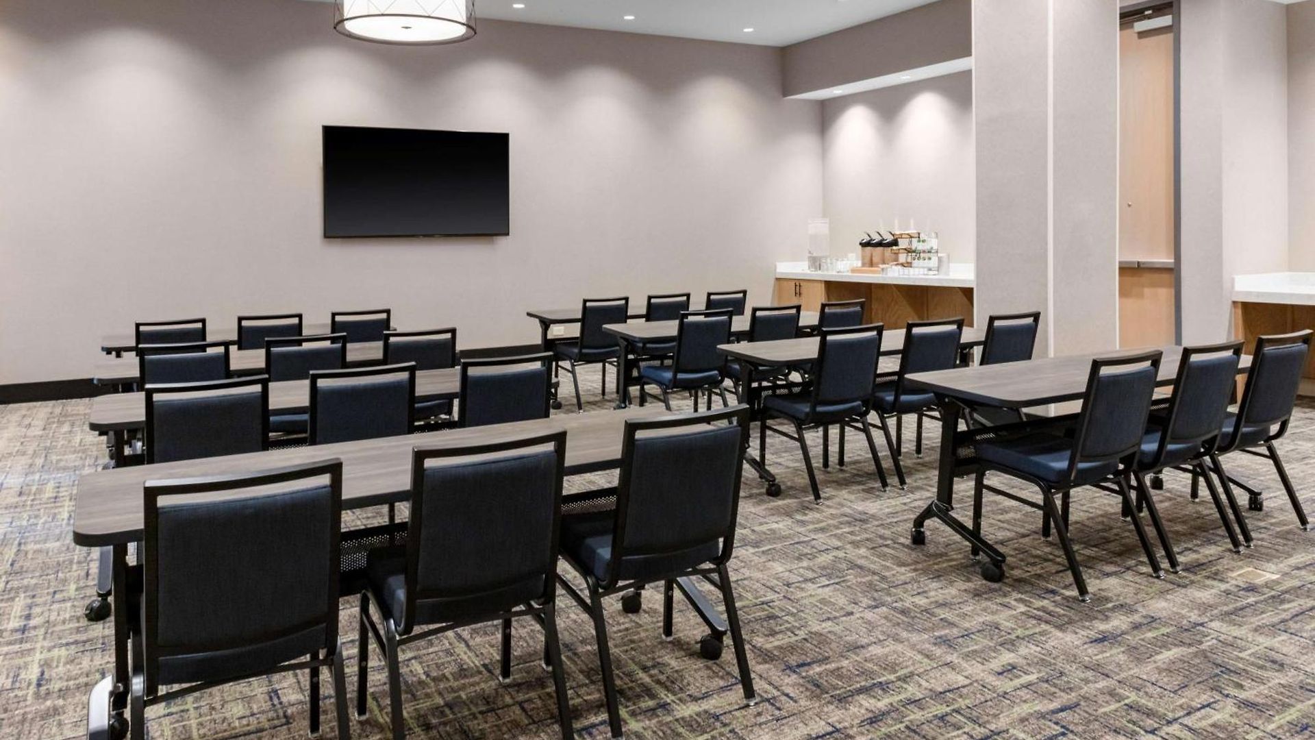 Hyatt House Downtown-convention Center Hotel 3*