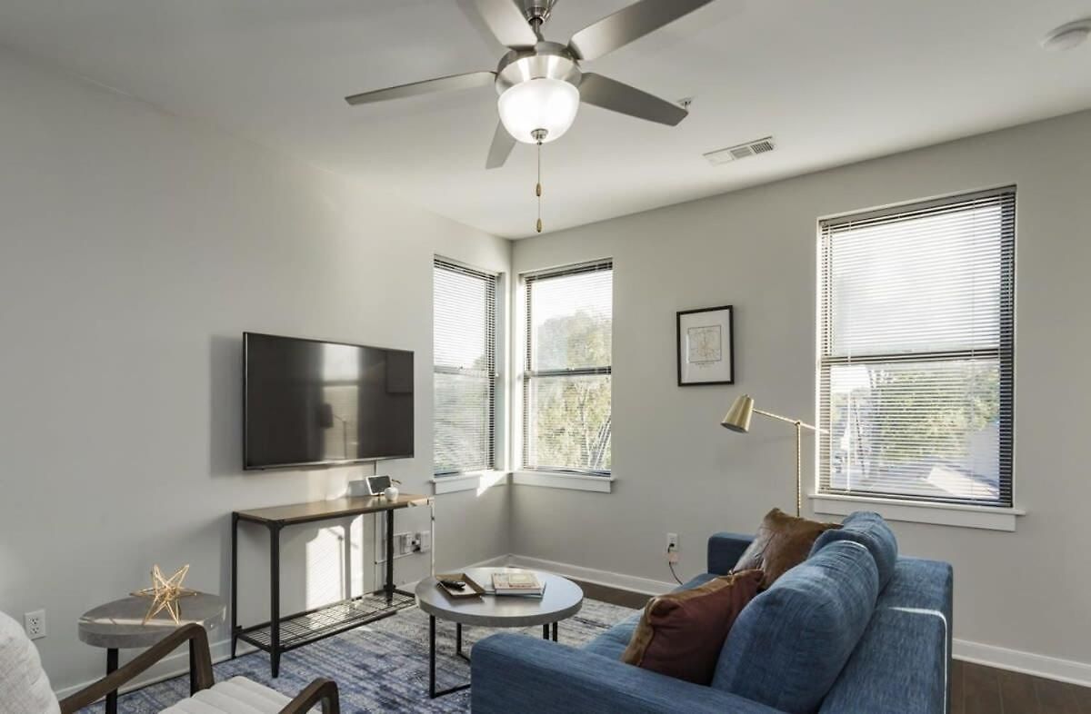 Apartment Cozysuites Music Row Stylish 2br In Nashville! 44 Nashville