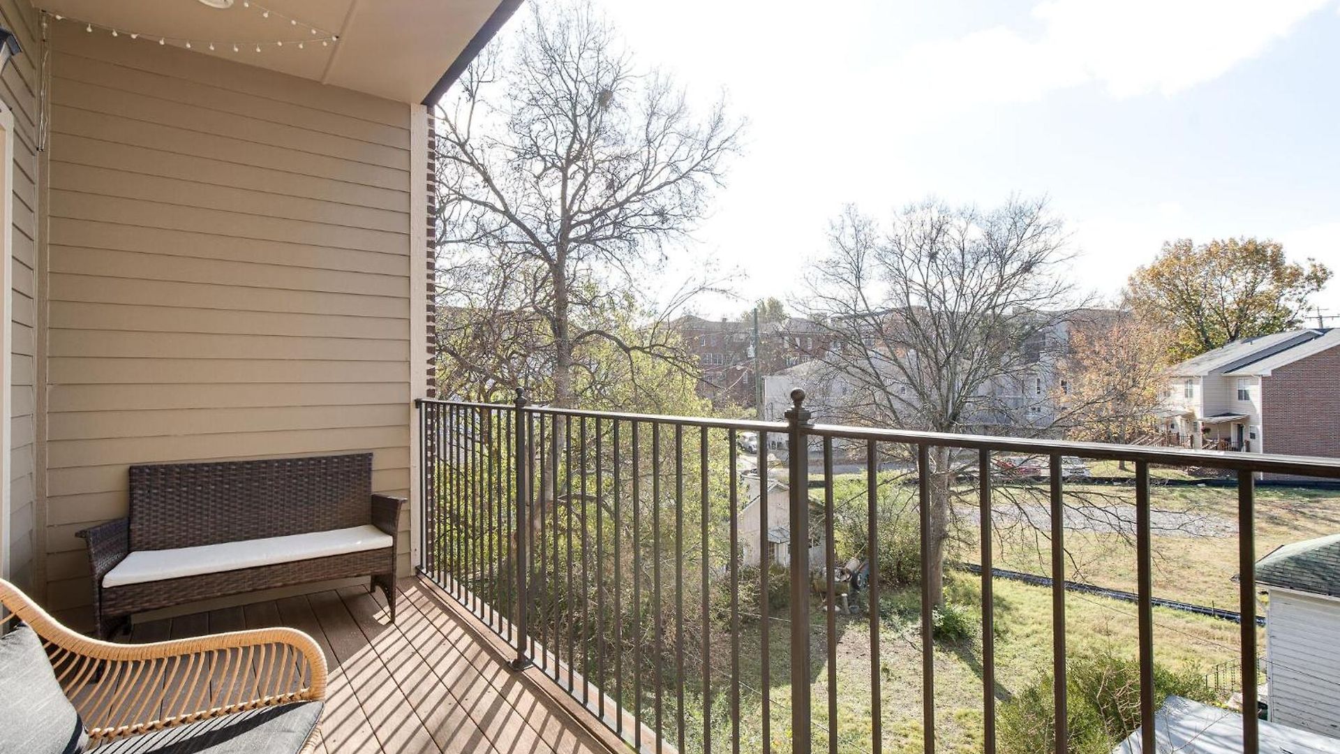 Modern 3-story West End - Free 2-car Garage Nashville