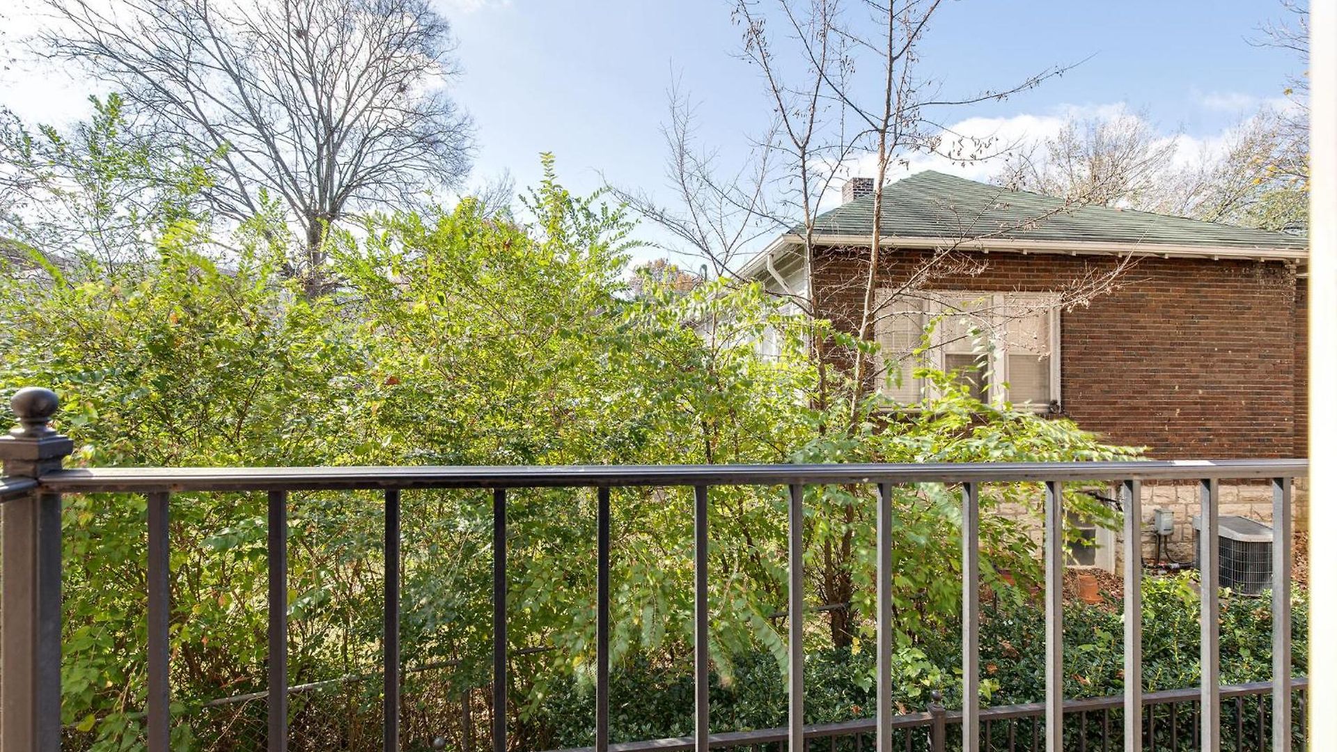 Modern 3-story West End - Free 2-car Garage * Nashville