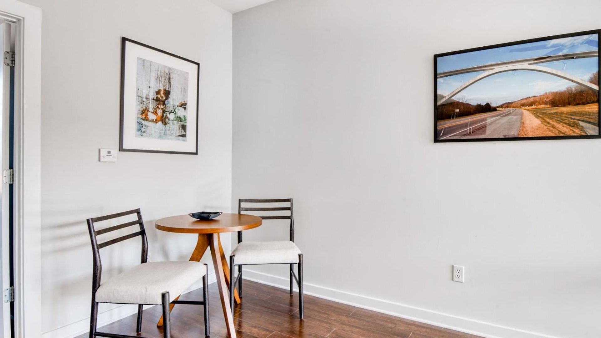 Apartment Cozysuites Music Row Bold 1br In Midtown Nashville
