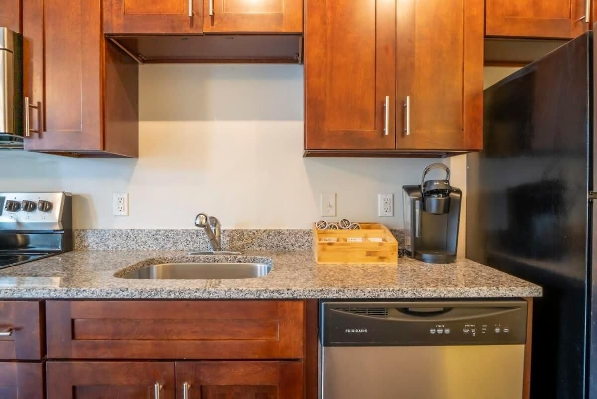 Cozysuites Music Row Astonishing Sdo Nashville! 08 Apartment *