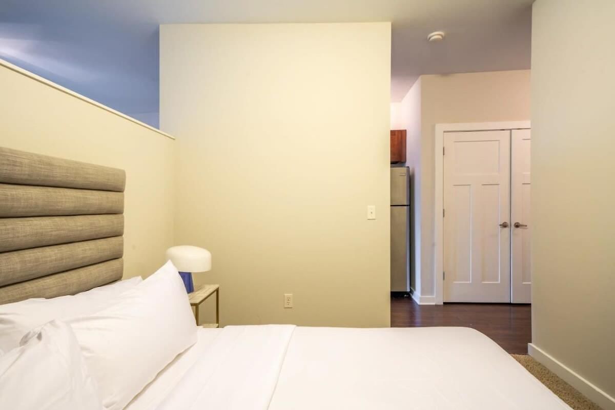 Apartment Cozysuites Music Row Astonishing Sdo Nashville! 08