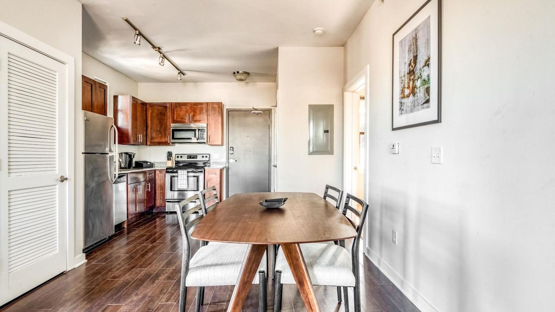 Cozysuites Music Row Spacious 2br In Nashville! 16