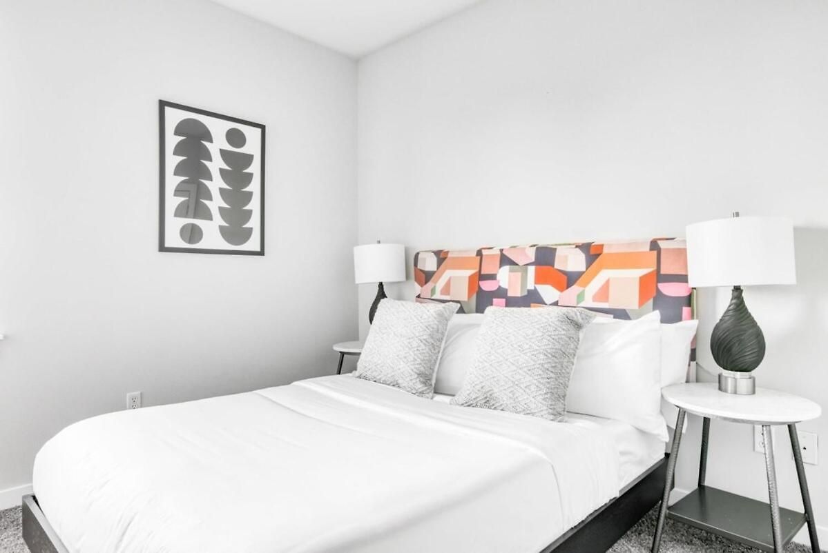 Two Cozysuites Charming Music Row Nashville