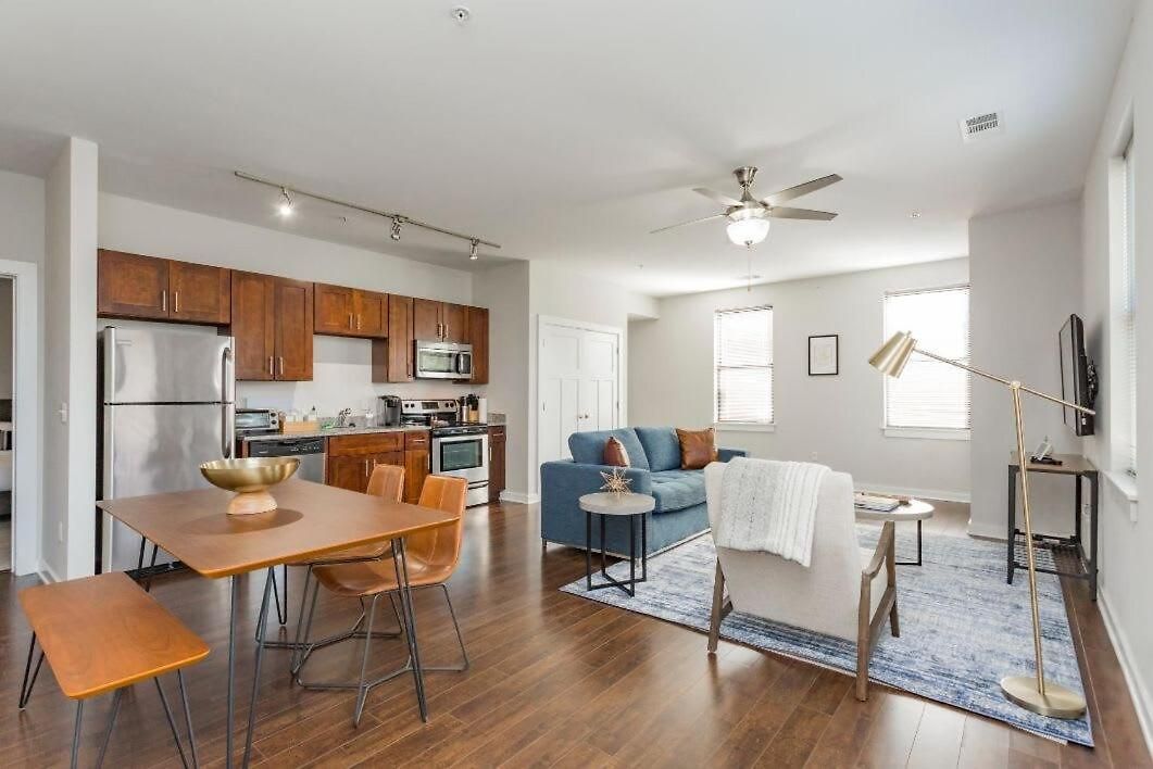 Two Cozysuites Classy Music Row Apartment