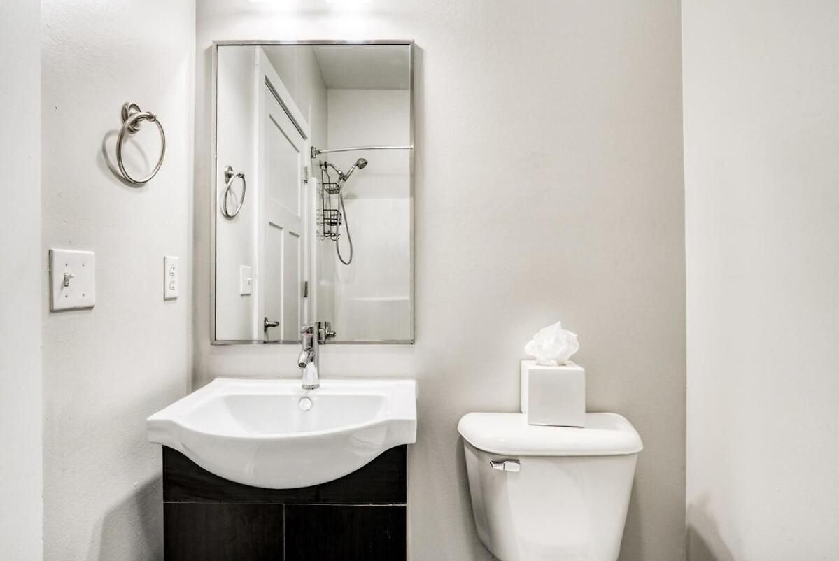 Two Cozysuites Modern Music Row Apartment Nashville